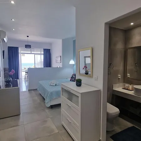 Mare Beachfront Faliraki דירה *